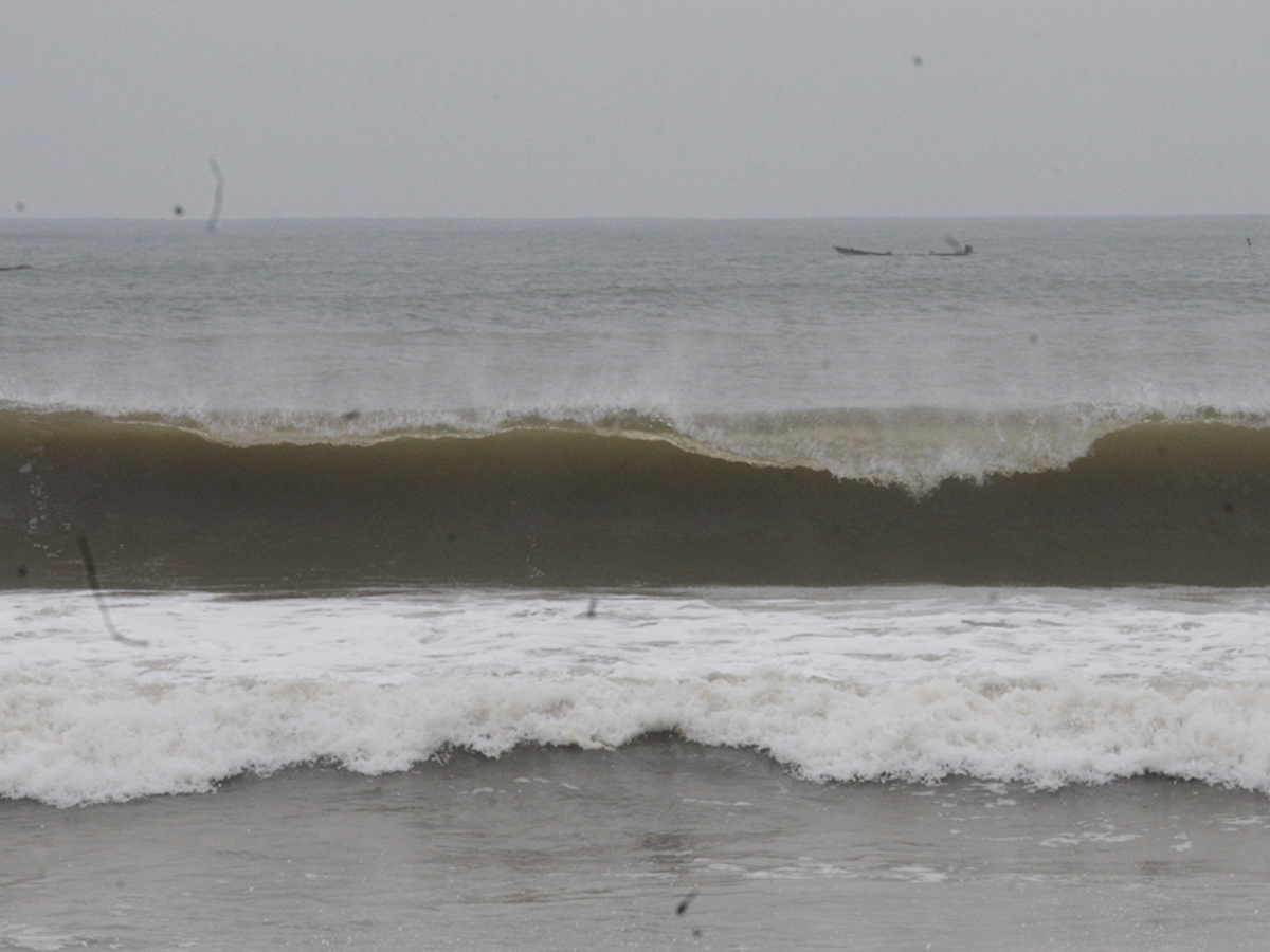 Cyclone Titli in Visakhapatnam Photo Gallery - Sakshi17