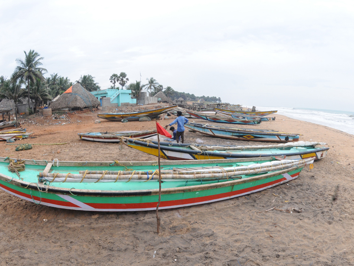 Cyclone Titli in Visakhapatnam Photo Gallery - Sakshi20