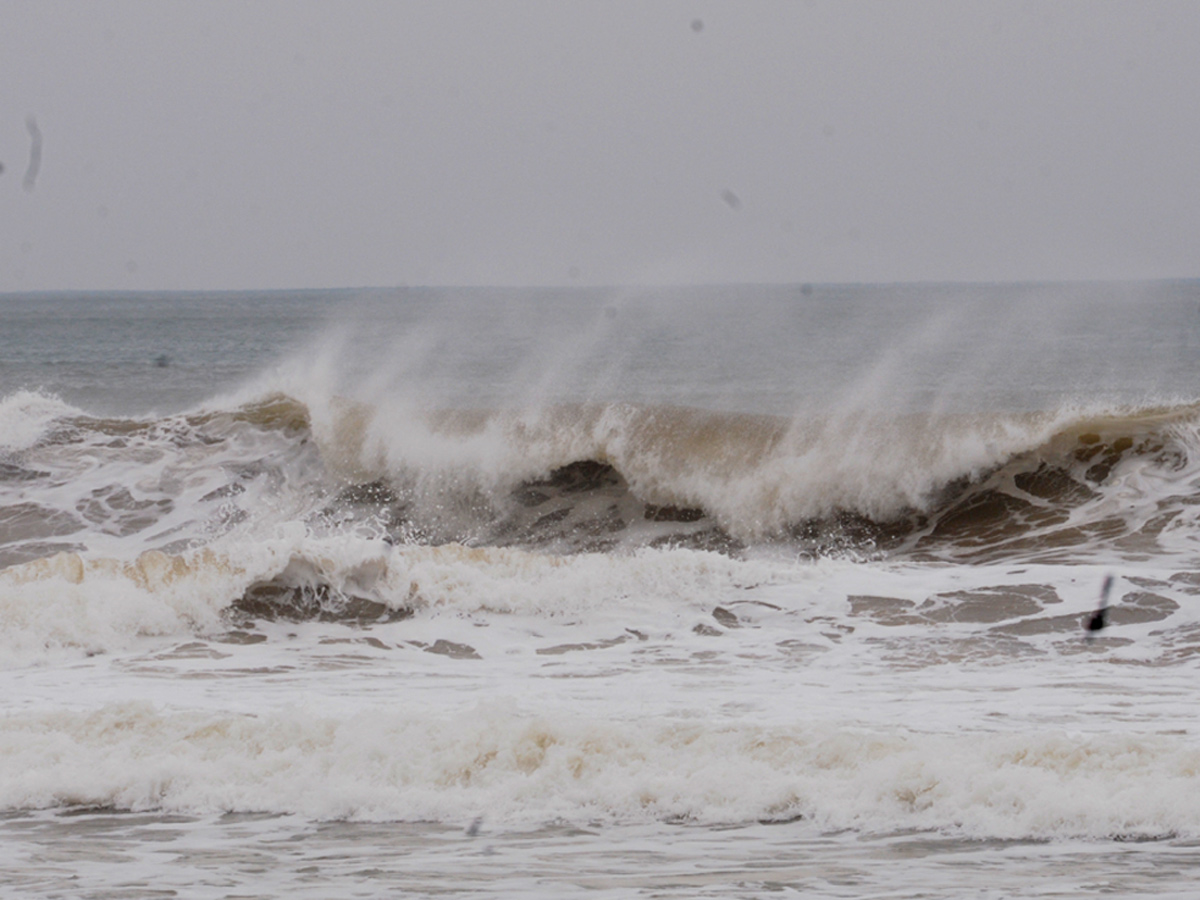 Cyclone Titli in Visakhapatnam Photo Gallery - Sakshi8