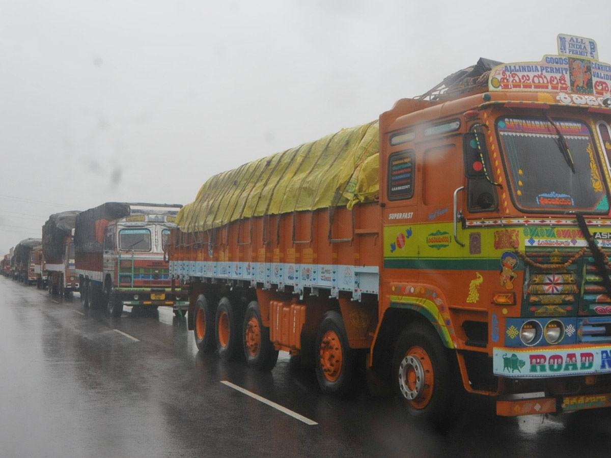 Cyclone Titli in srikakulam Photo Gallery - Sakshi15