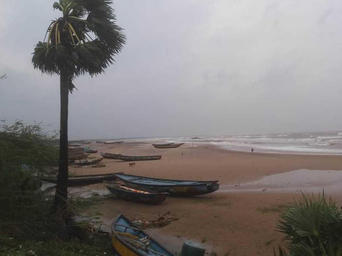 Cyclone Titli in srikakulam Photo Gallery - Sakshi6