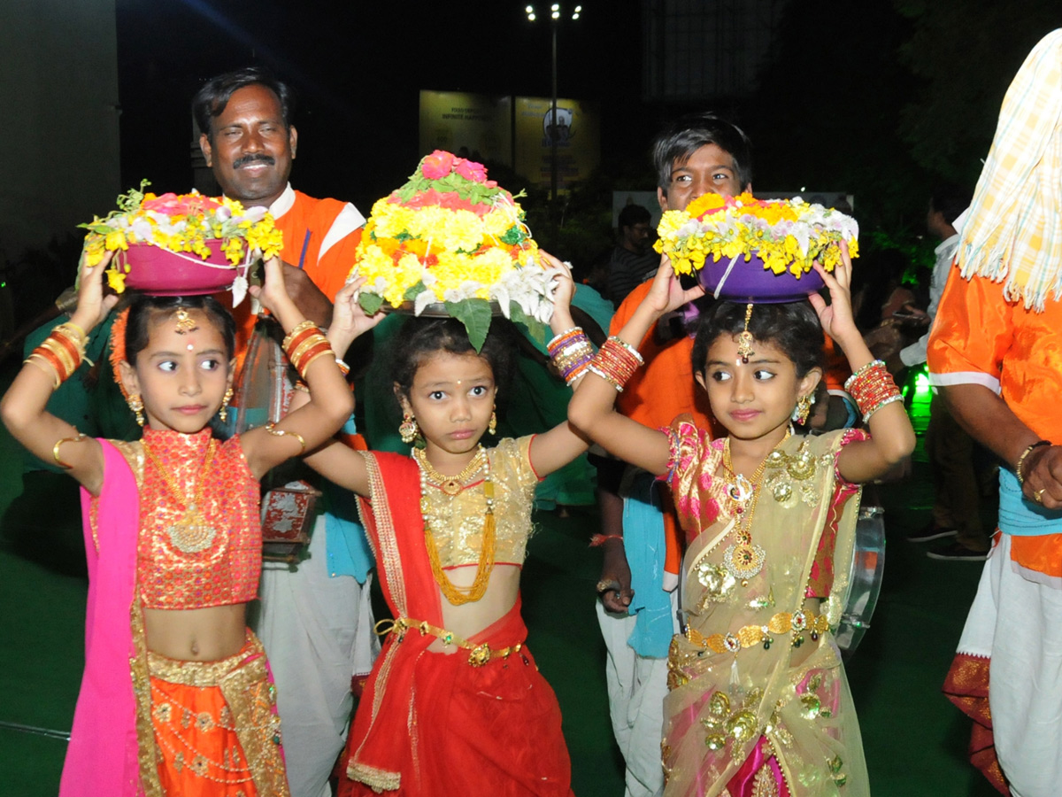 Bathukamma Celebrations in Hyderabad Photo Gallery - Sakshi8