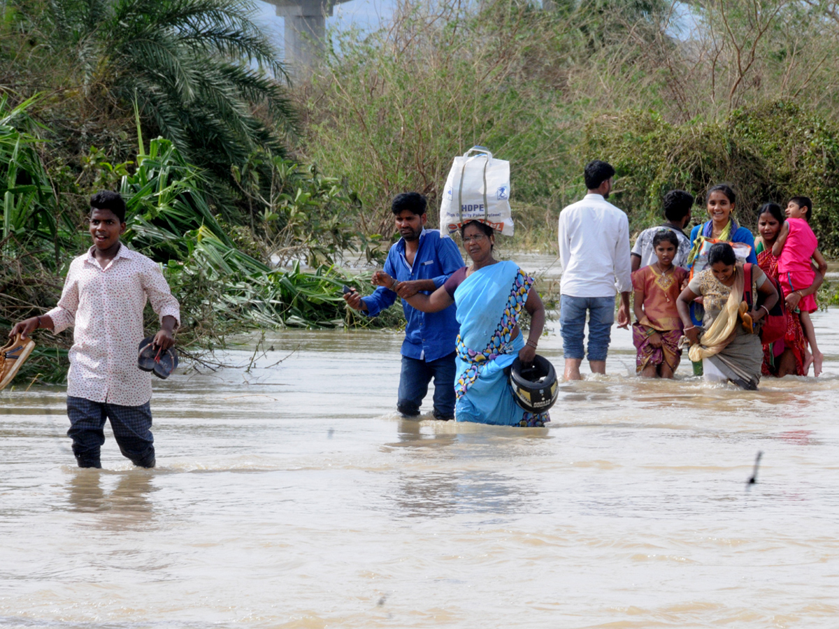 Cyclone Titli Hit Srikakulam Photo Gallery - Sakshi15