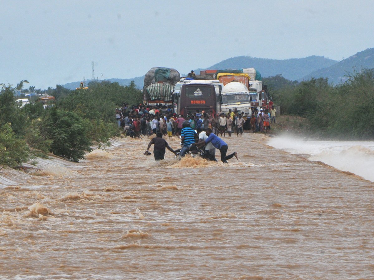 Cyclone Titli Hit Srikakulam Photo Gallery - Sakshi2