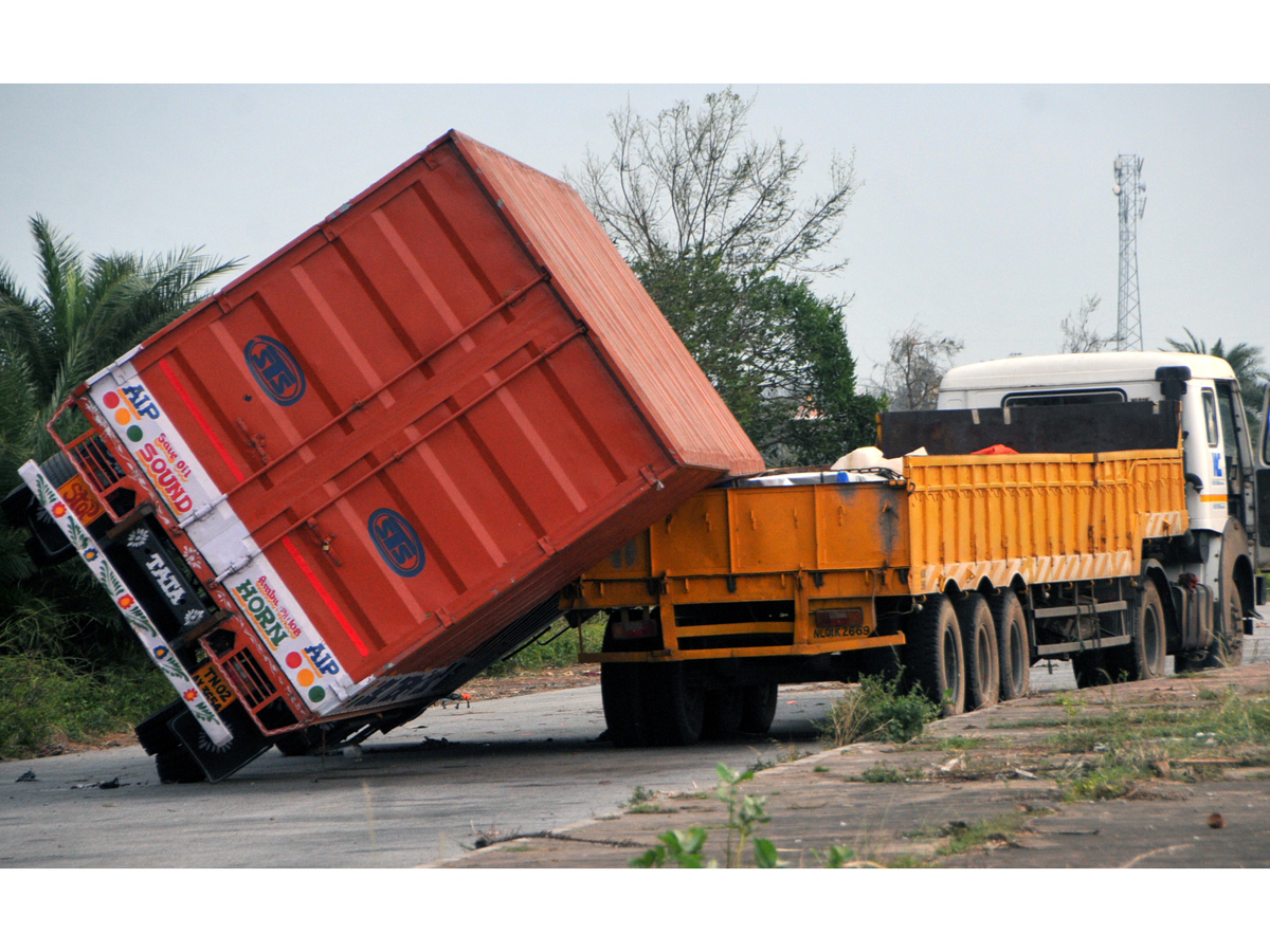 Cyclone Titli Hit Srikakulam Photo Gallery - Sakshi8