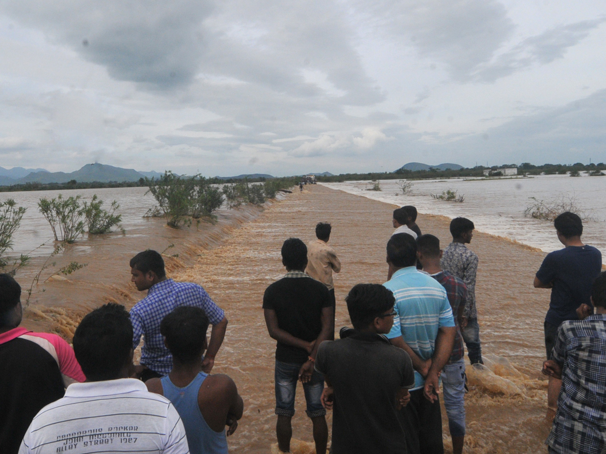 Cyclone Titli Hit Srikakulam Photo Gallery - Sakshi9