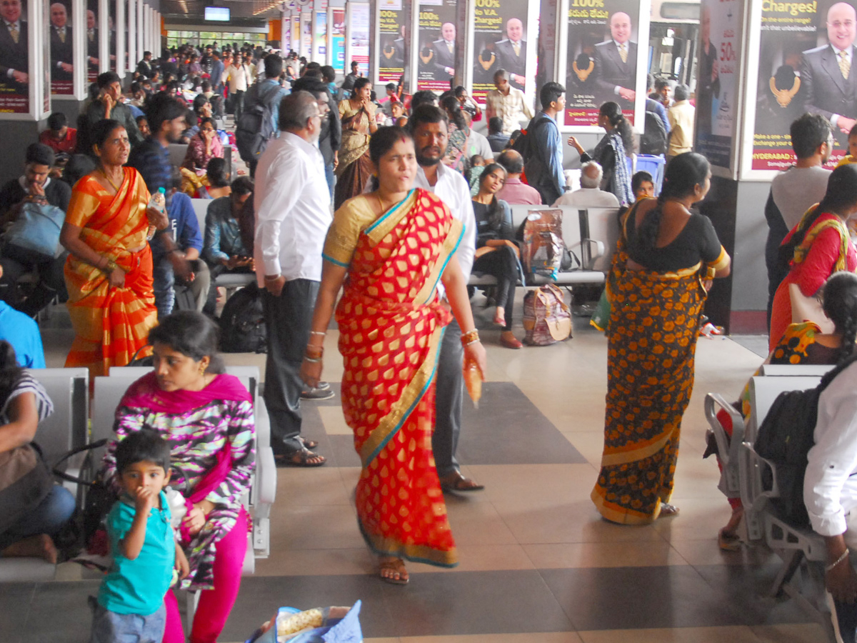 Railway stations and bus stations teeming with crowd Phot Gallery - Sakshi10