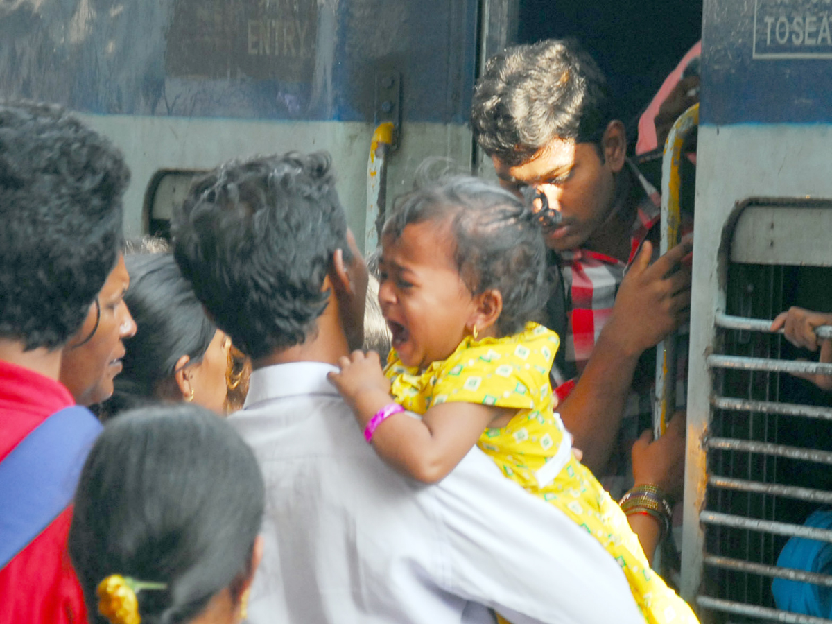 Railway stations and bus stations teeming with crowd Phot Gallery - Sakshi4