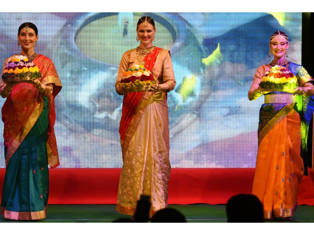 bathukamma at ravindra bharathi Photo Gallery - Sakshi1