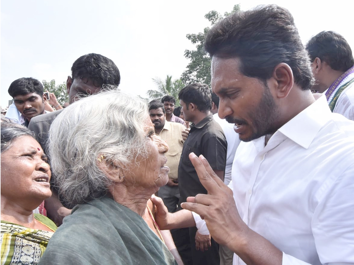 YS Jagan PrajaSankalpaYatra Day 285 Photo Gallery - Sakshi13