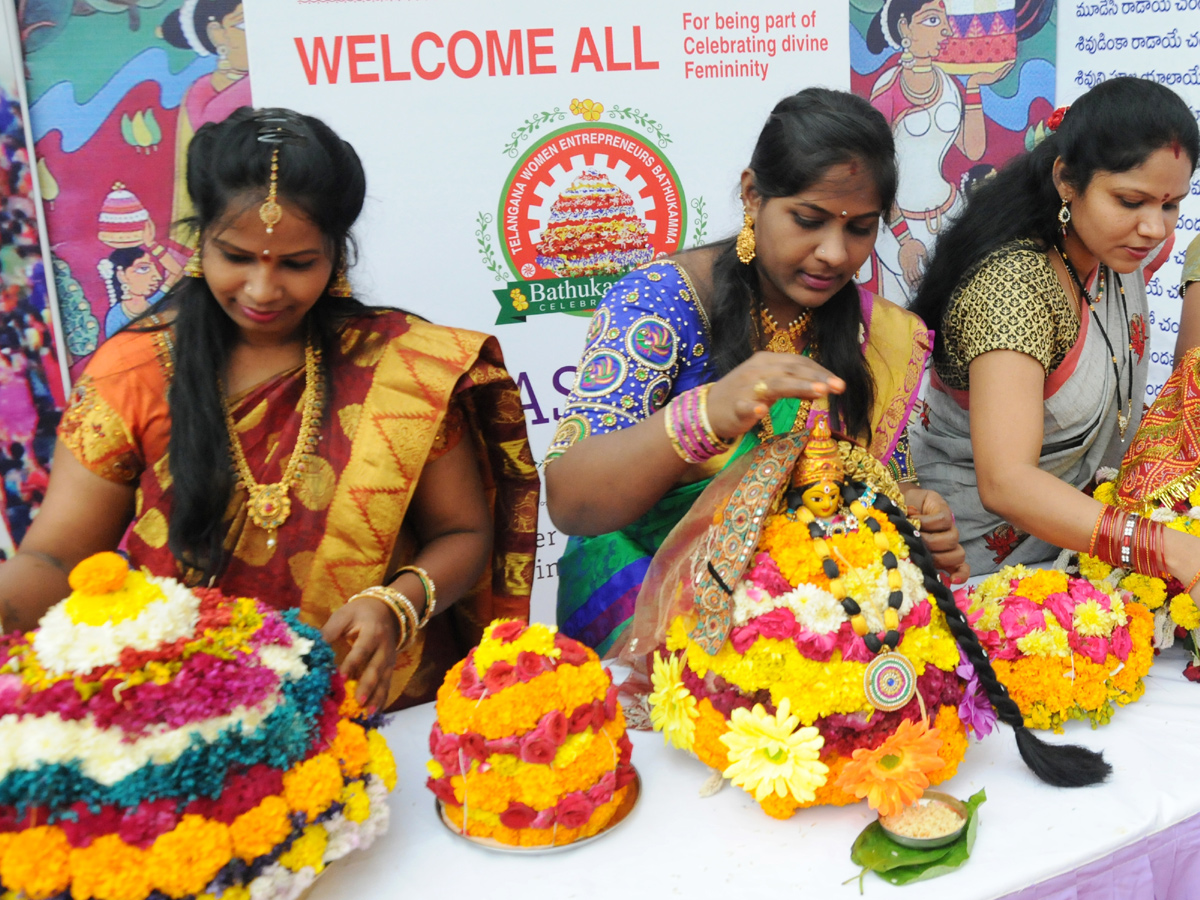 bathukamma celebrations Photo Gallery - Sakshi14