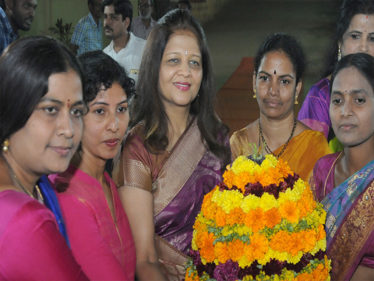 bathukamma celebrations Photo Gallery - Sakshi17