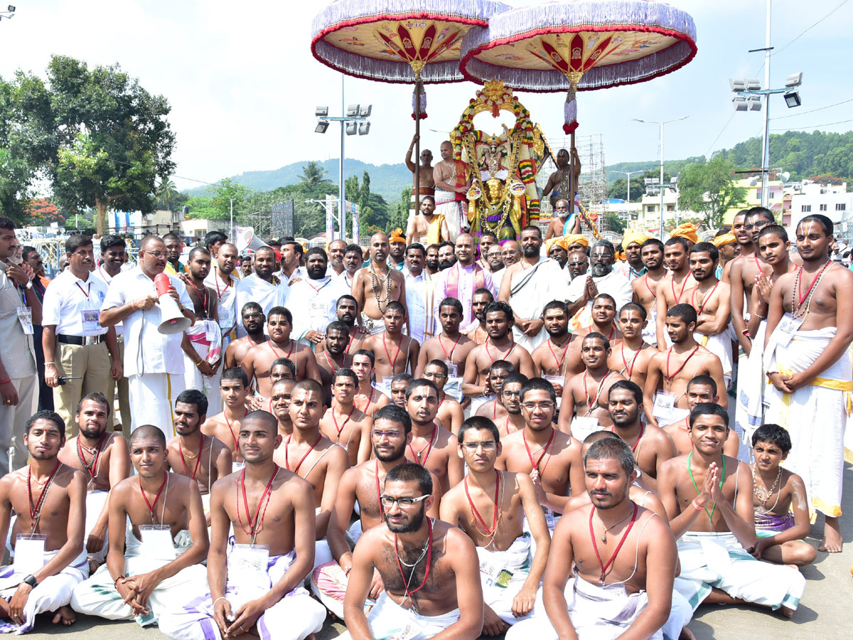 GOVINDARAJA RIDES ON HANUMANTHA VAHANAM  - Sakshi25