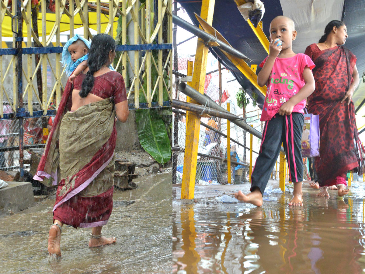 Heavy Rainfall At Vijayawada Durga Temple  - Sakshi22