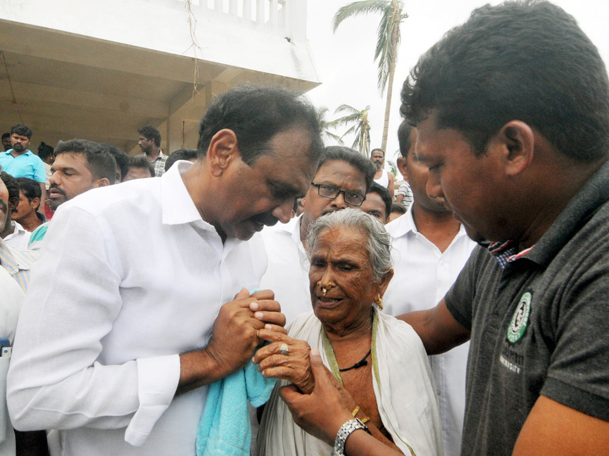 cyclone titli srikakulam district Photo Gallery - Sakshi2