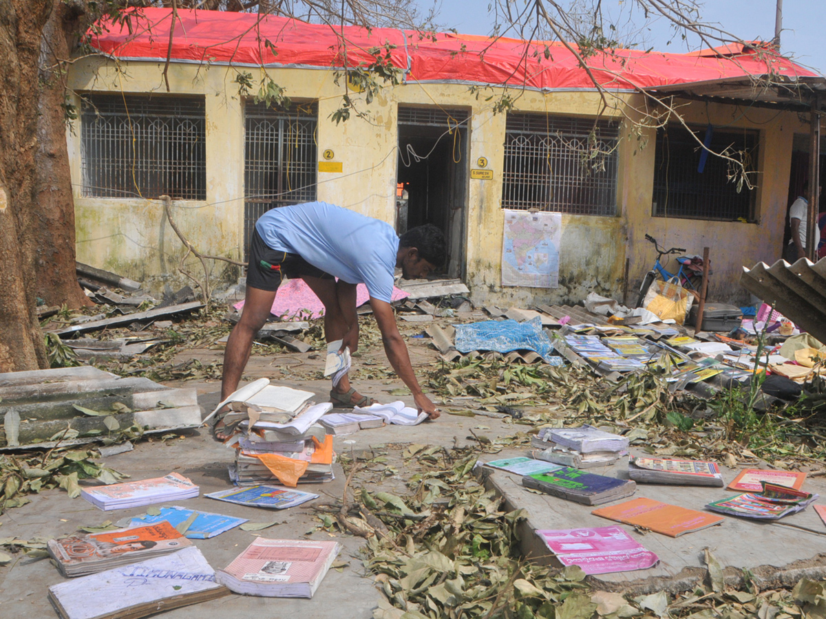 cyclone titli srikakulam district Photo Gallery - Sakshi24