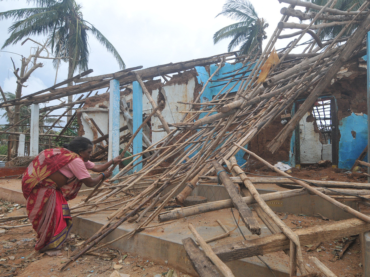 cyclone titli srikakulam district Photo Gallery - Sakshi5