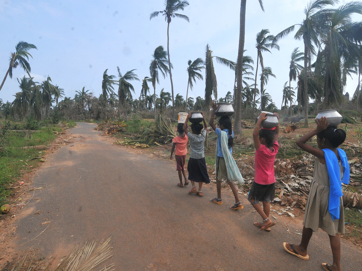 cyclone titli srikakulam district Photo Gallery - Sakshi9