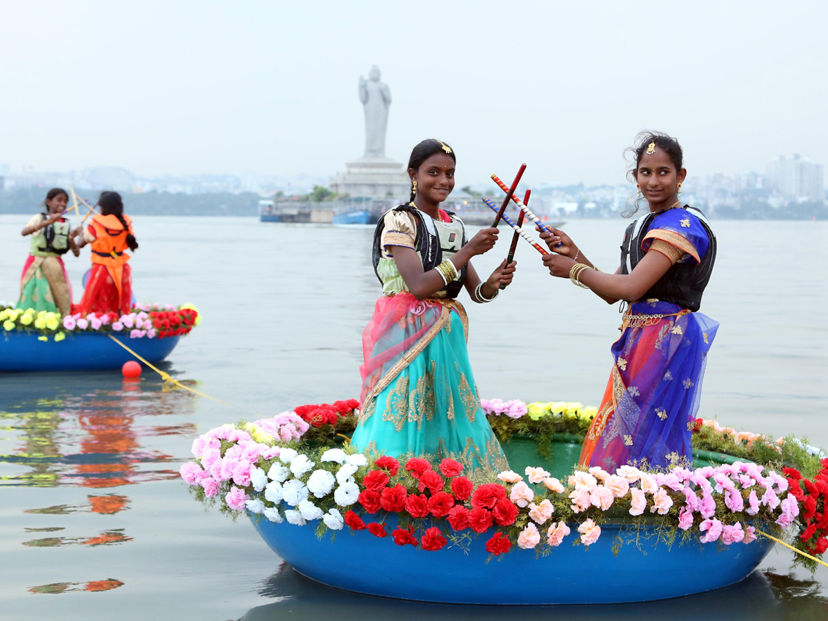 Bathukamma Celebrations Laser Show at Hussain Sagar Photo Gallery - Sakshi20