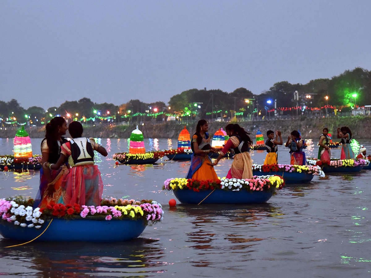 Bathukamma Celebrations Laser Show at Hussain Sagar Photo Gallery - Sakshi23