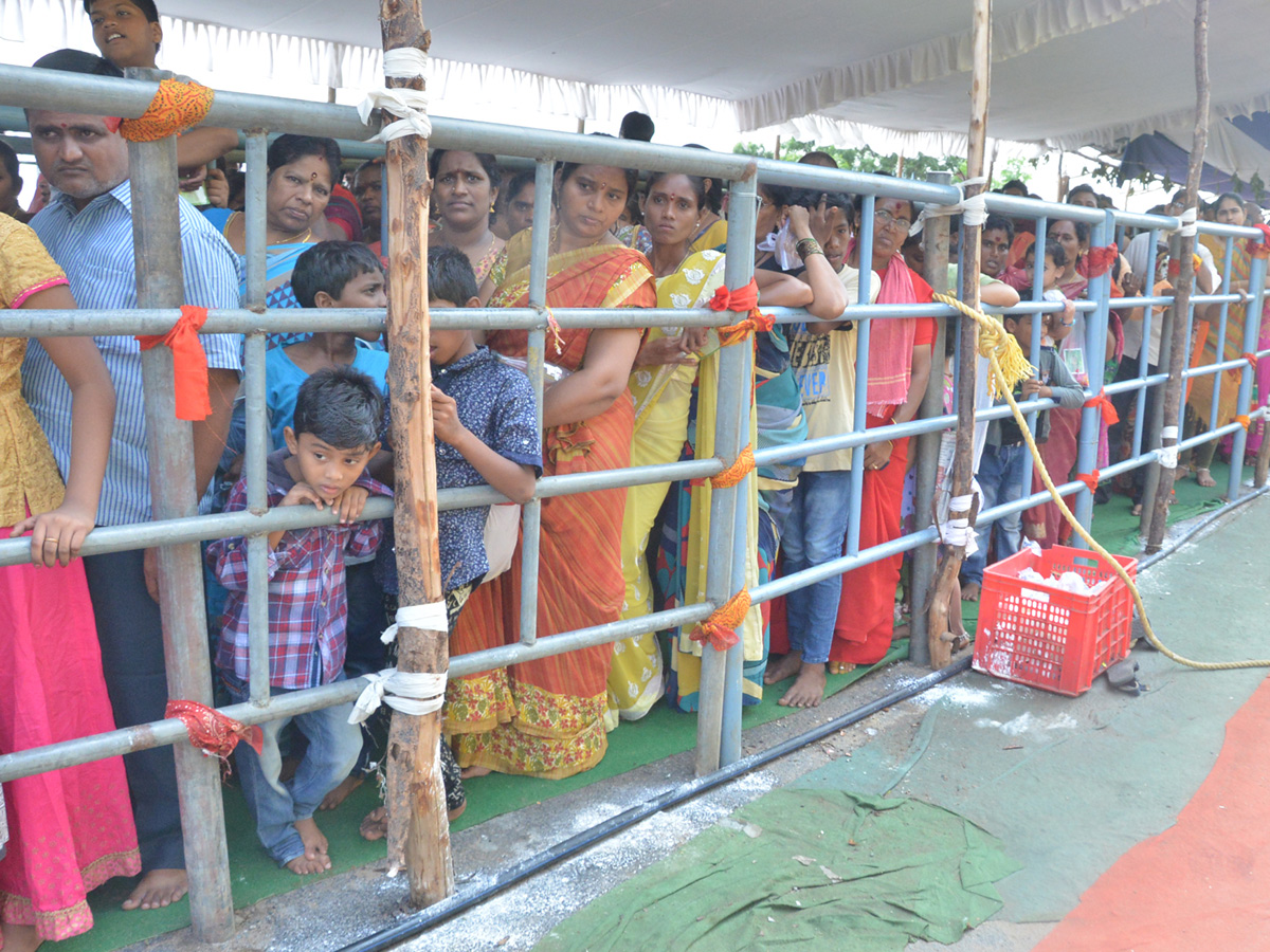 Sri Mahalakshmi Avataram in Vijayawada Kanaka Durga Temple  - Sakshi13