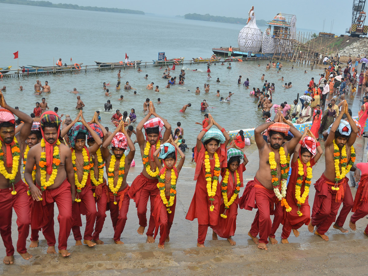 Sri Mahalakshmi Avataram in Vijayawada Kanaka Durga Temple  - Sakshi27