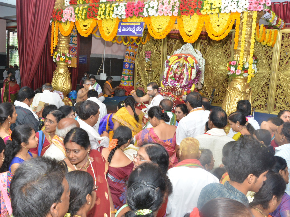 Sri Mahalakshmi Avataram in Vijayawada Kanaka Durga Temple  - Sakshi2