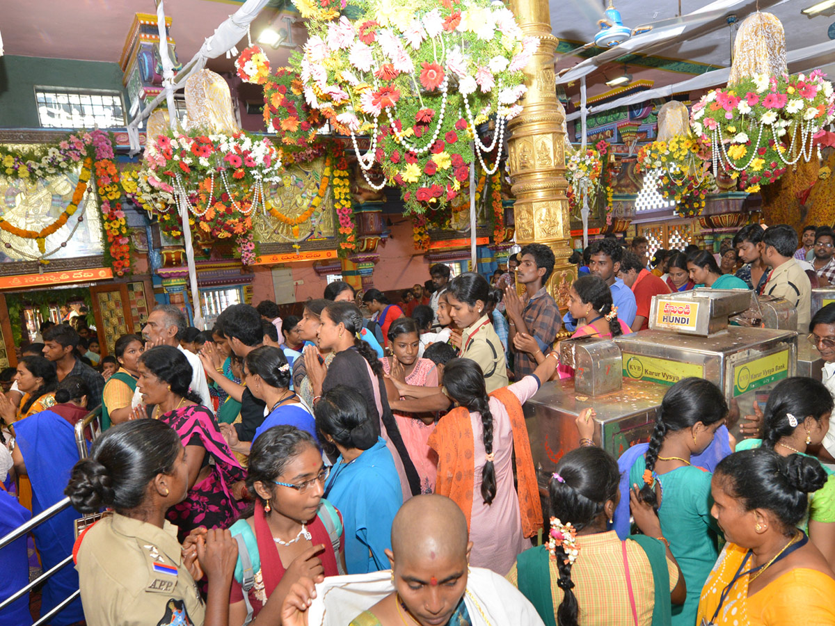 Sri Mahalakshmi Avataram in Vijayawada Kanaka Durga Temple  - Sakshi7