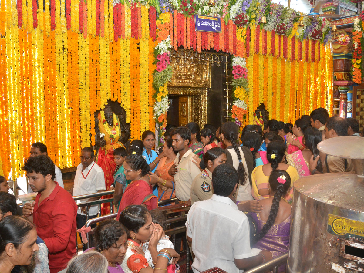 Sri Mahalakshmi Avataram in Vijayawada Kanaka Durga Temple  - Sakshi8