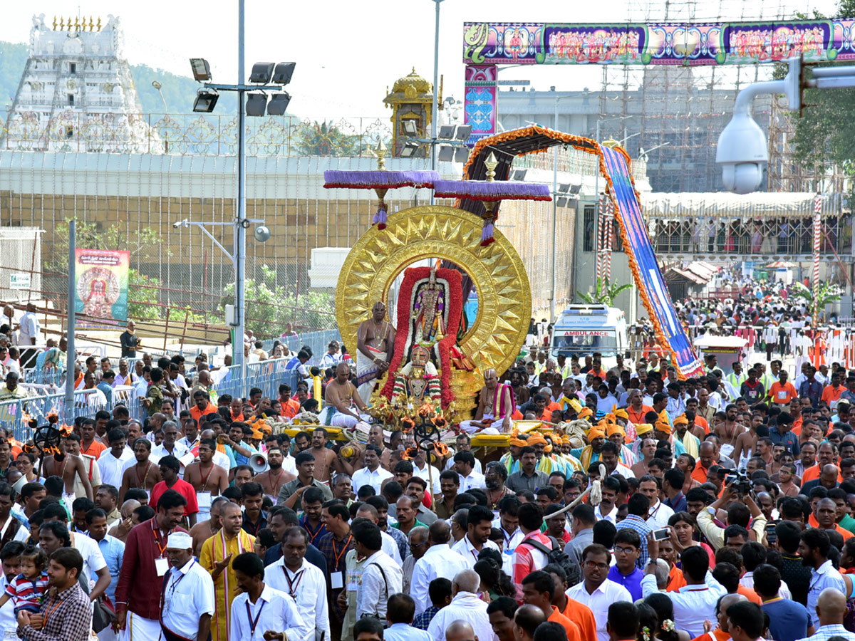 Tirumala Tirupati Brahmotsavam 2018 Photo Gallery - Sakshi19