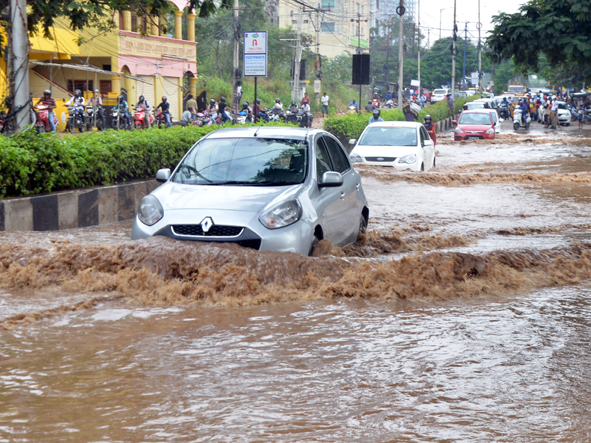 Heavy Rain in Hyderabad Photo Gallery - Sakshi2