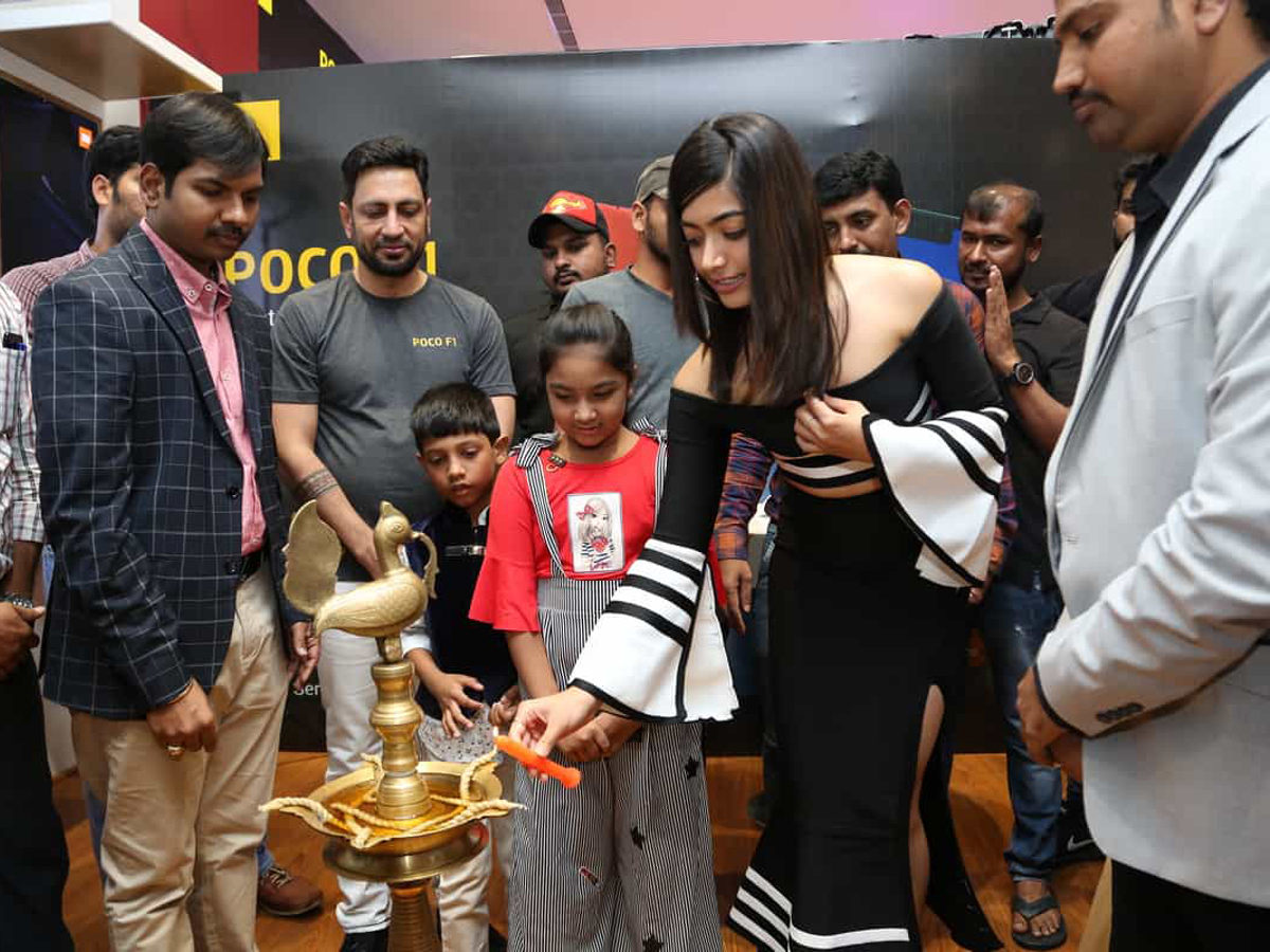 Rashmika Mandanna Launches Happi Mobiles at Banjara Hills Photo Gallery - Sakshi2