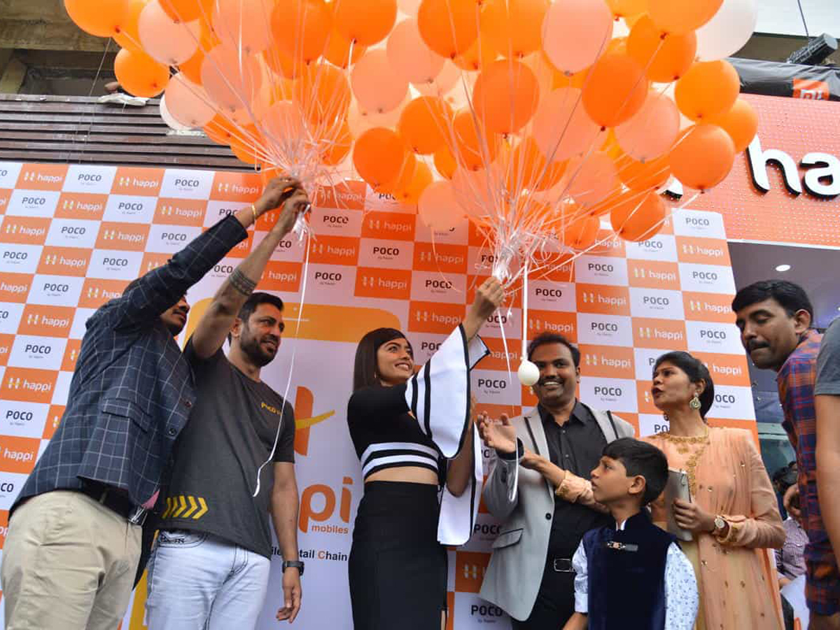 Rashmika Mandanna Launches Happi Mobiles at Banjara Hills Photo Gallery - Sakshi4