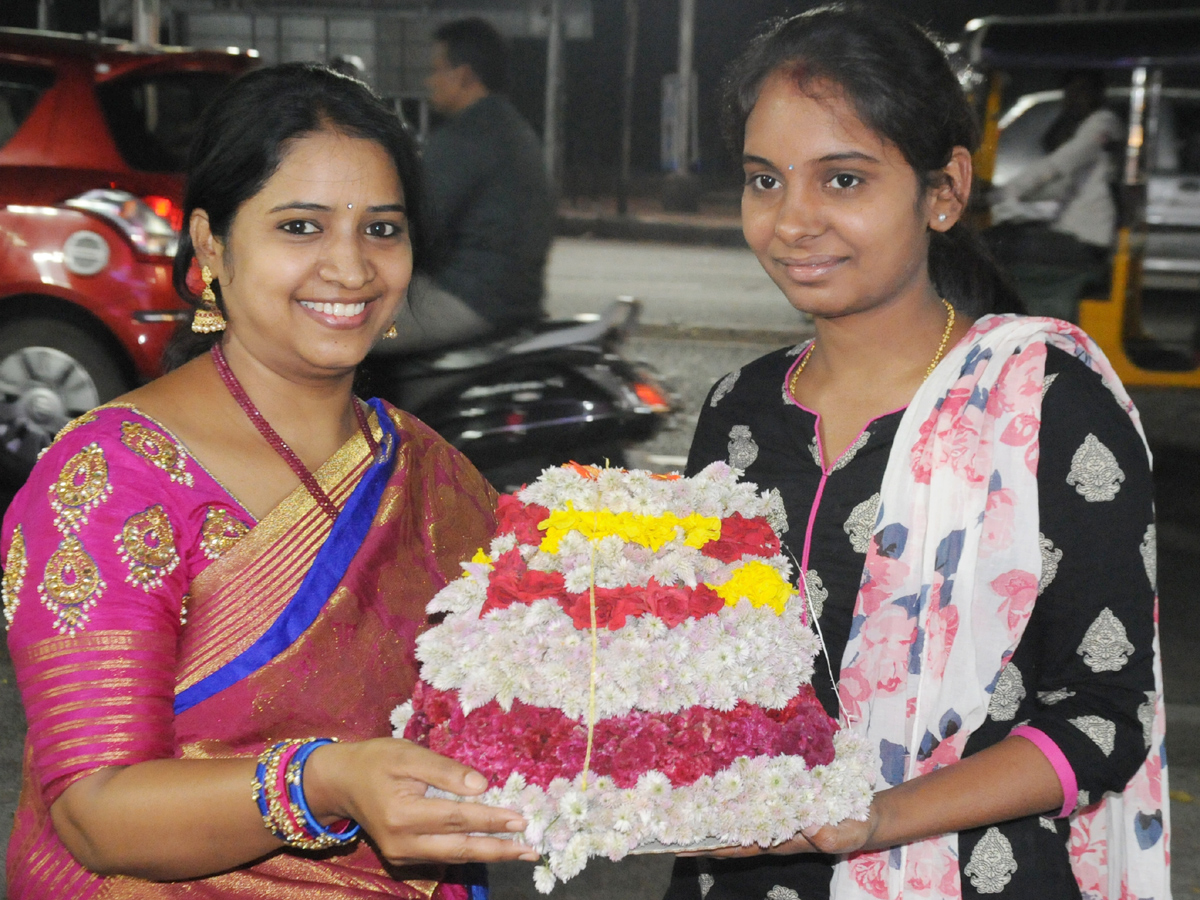 bathukamma celebrations 2018 Photo Gallery - Sakshi2