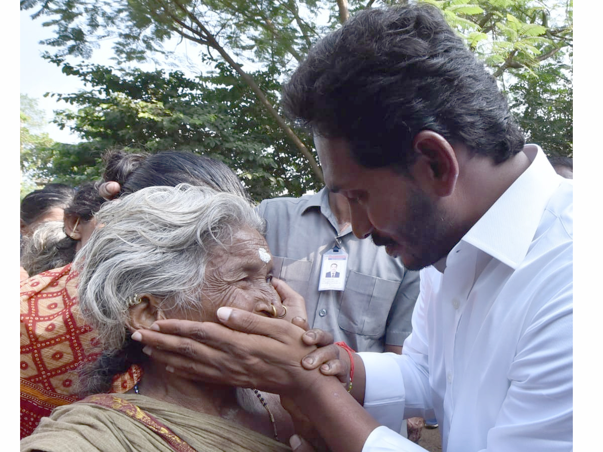  YS Jagan PrajaSankalpaYatra Day 288 Photo Gallery - Sakshi15