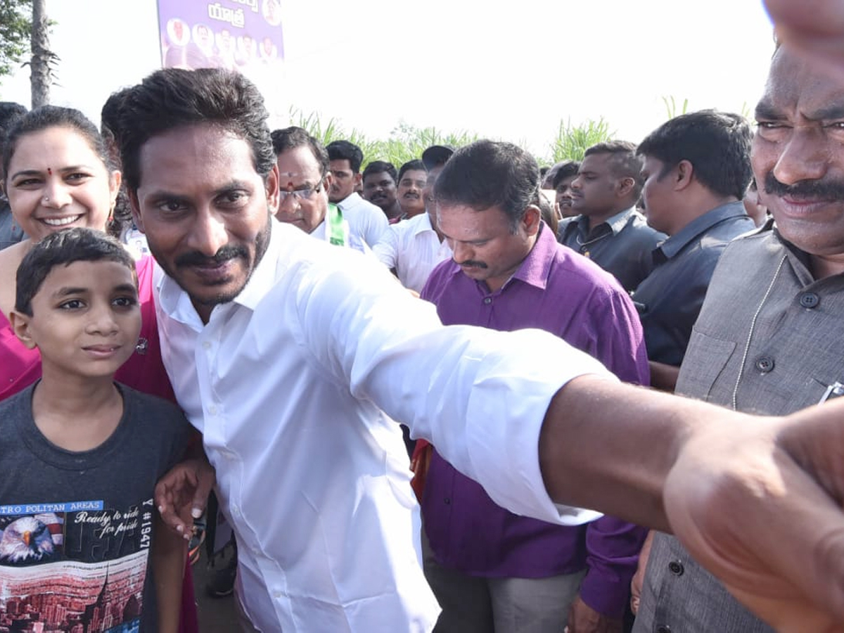  YS Jagan PrajaSankalpaYatra Day 288 Photo Gallery - Sakshi19