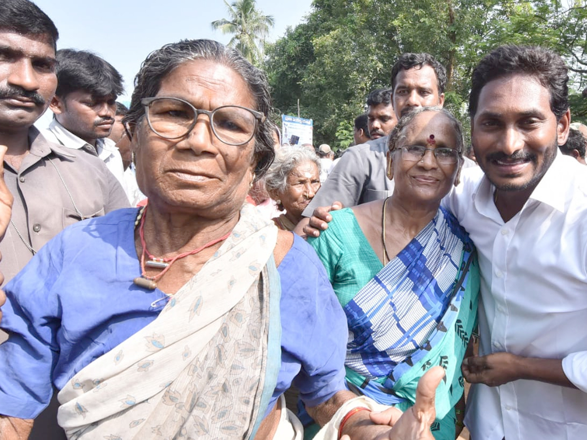  YS Jagan PrajaSankalpaYatra Day 288 Photo Gallery - Sakshi1