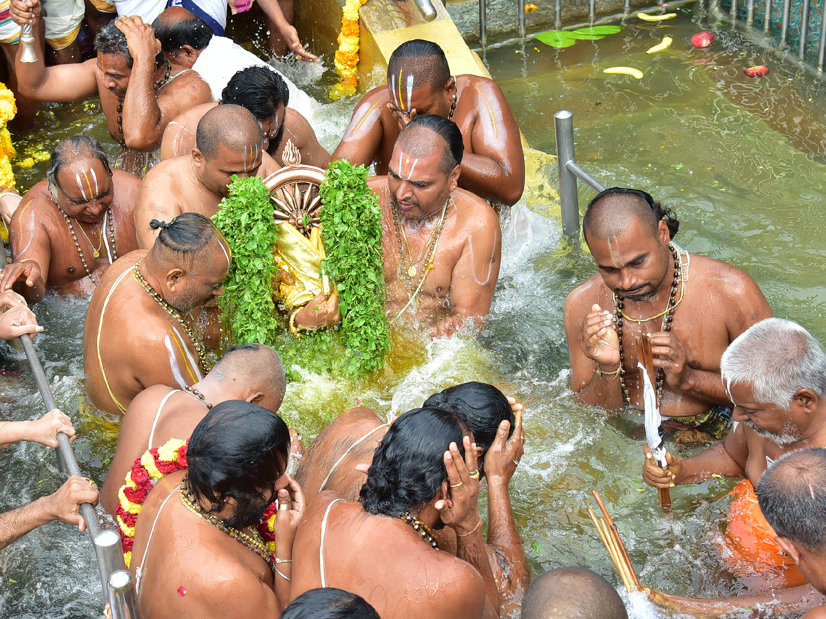 Chakra Snanam in Tirumala Tirupati Brahmotsavam 2018 - Sakshi1