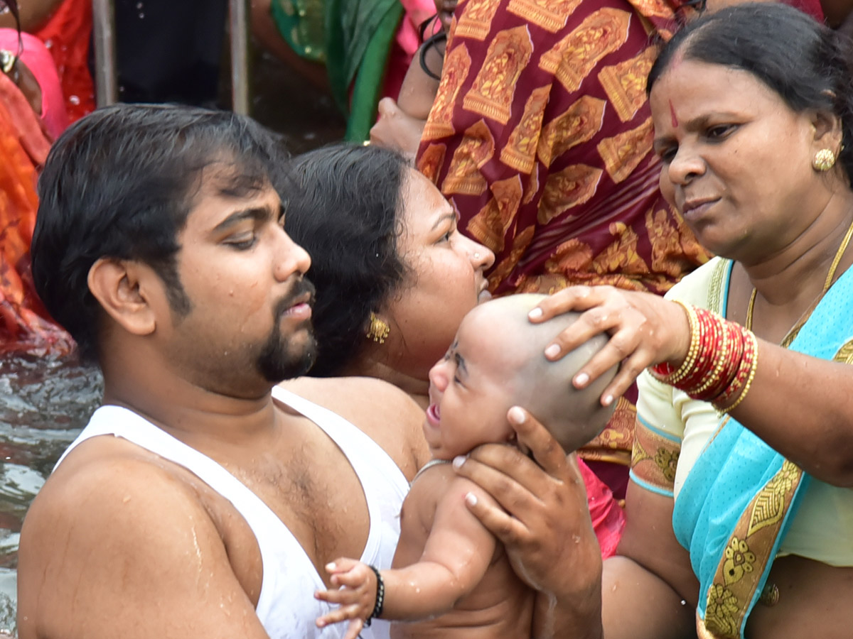 Chakra Snanam in Tirumala Tirupati Brahmotsavam 2018 - Sakshi12