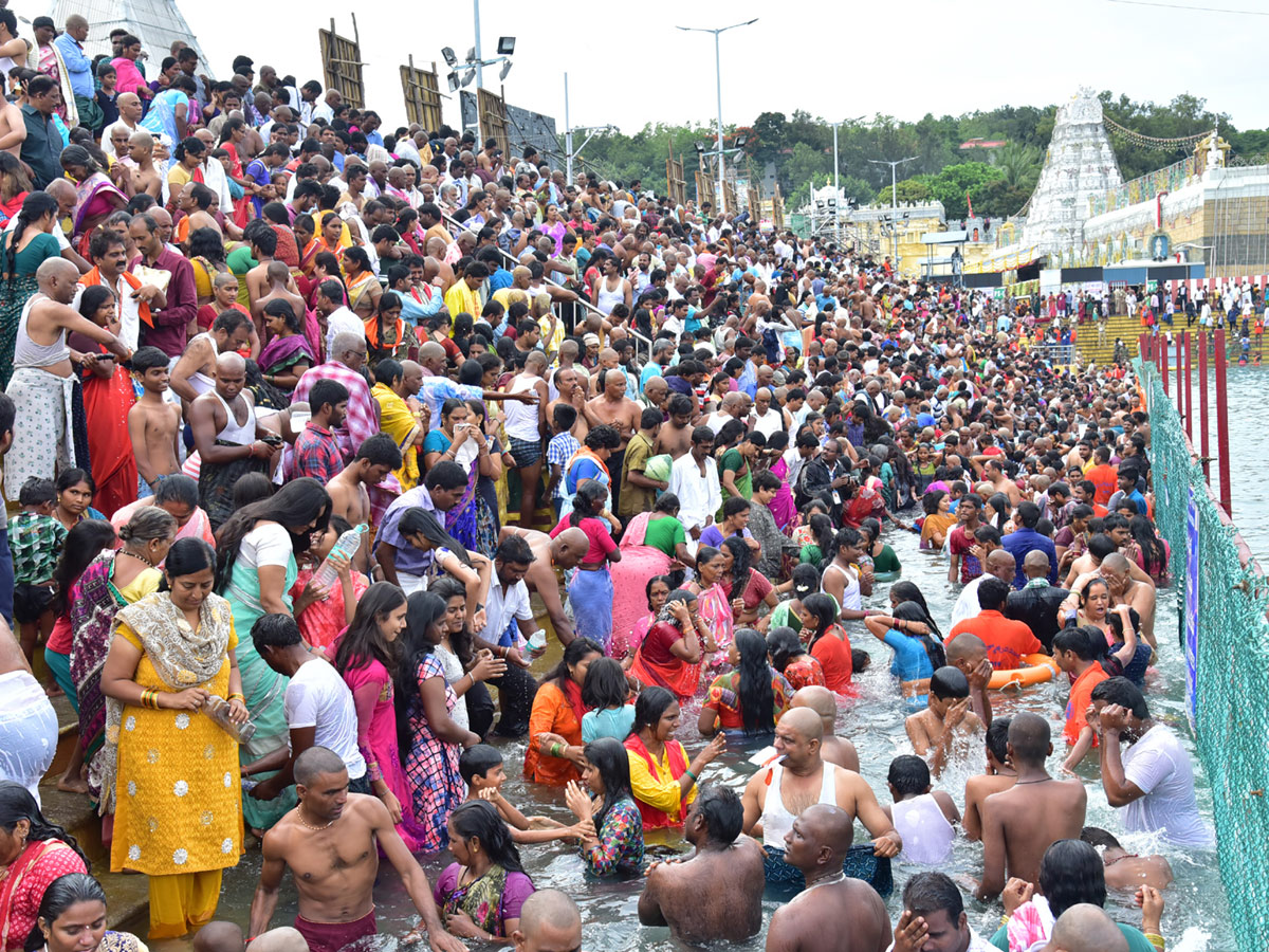 Chakra Snanam in Tirumala Tirupati Brahmotsavam 2018 - Sakshi7