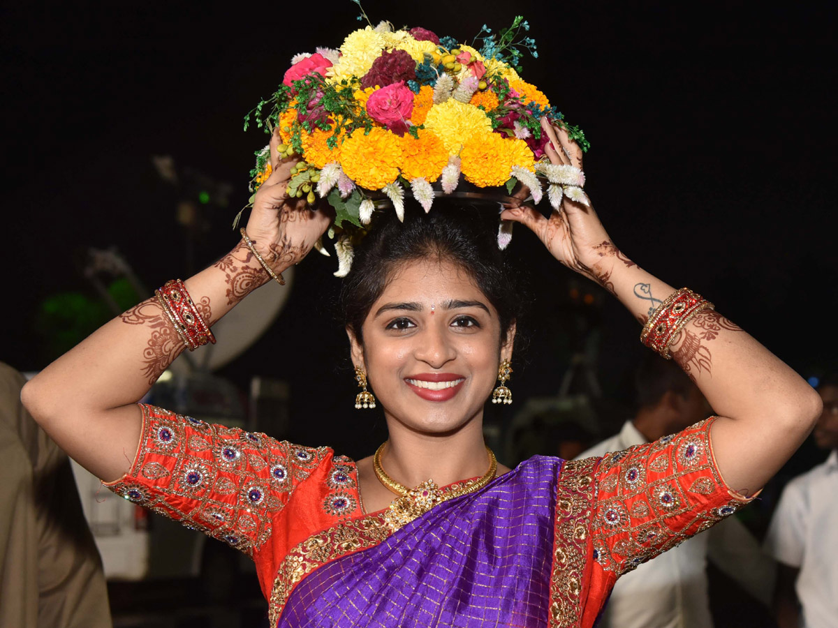 Saddula Bathukamma in full swing at Tank Bund Photo Gallery - Sakshi14