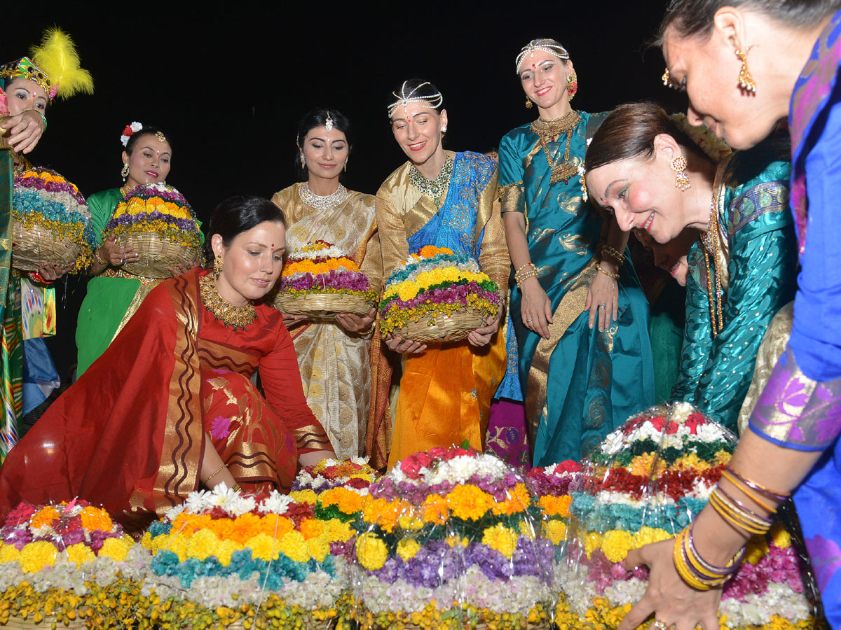 Saddula Bathukamma in full swing at Tank Bund Photo Gallery - Sakshi17