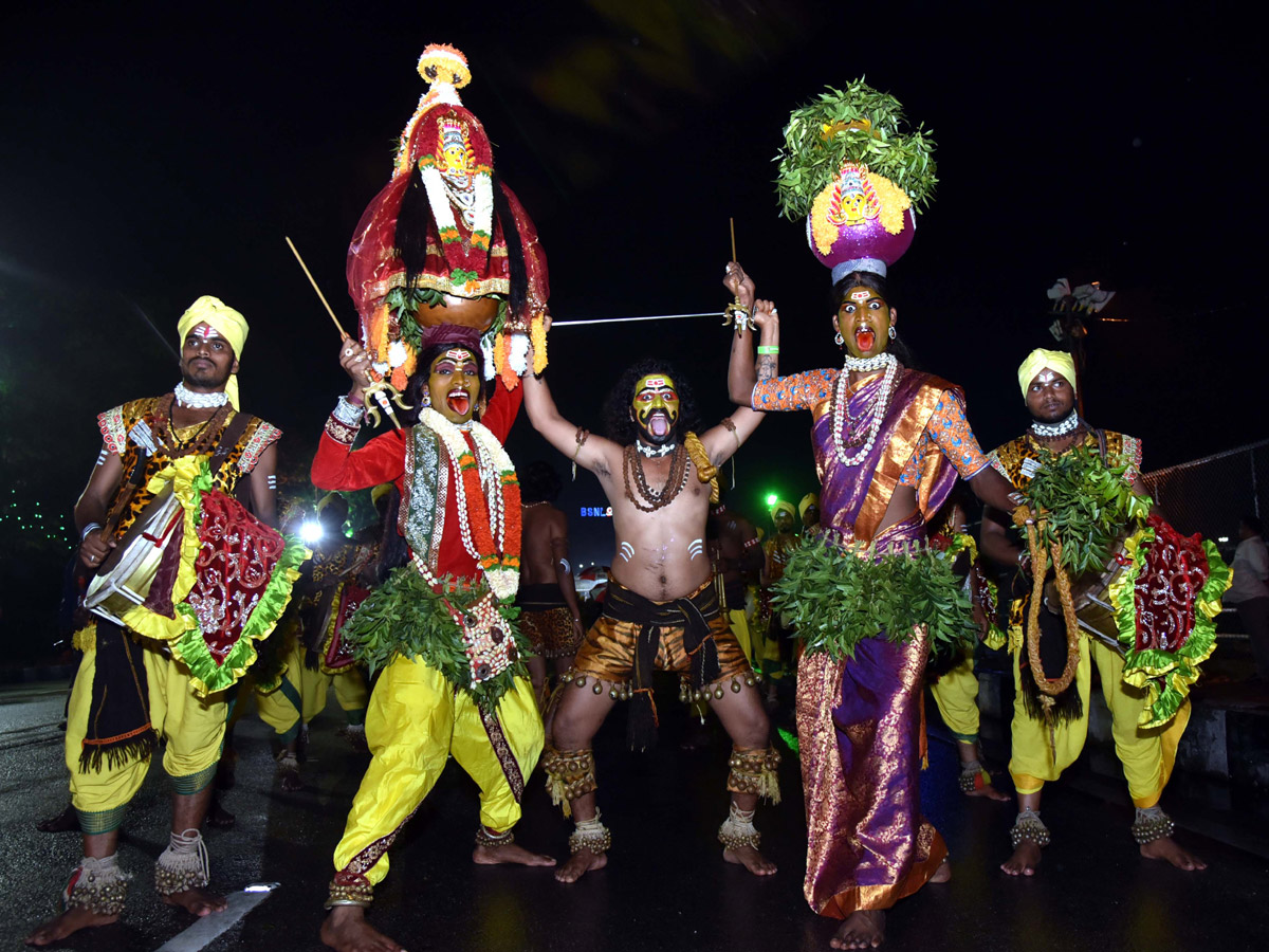 Saddula Bathukamma in full swing at Tank Bund Photo Gallery - Sakshi18