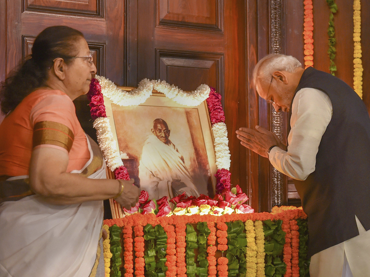 Mahatma Gandhi 150th birth anniversary Photo Gallery - Sakshi10