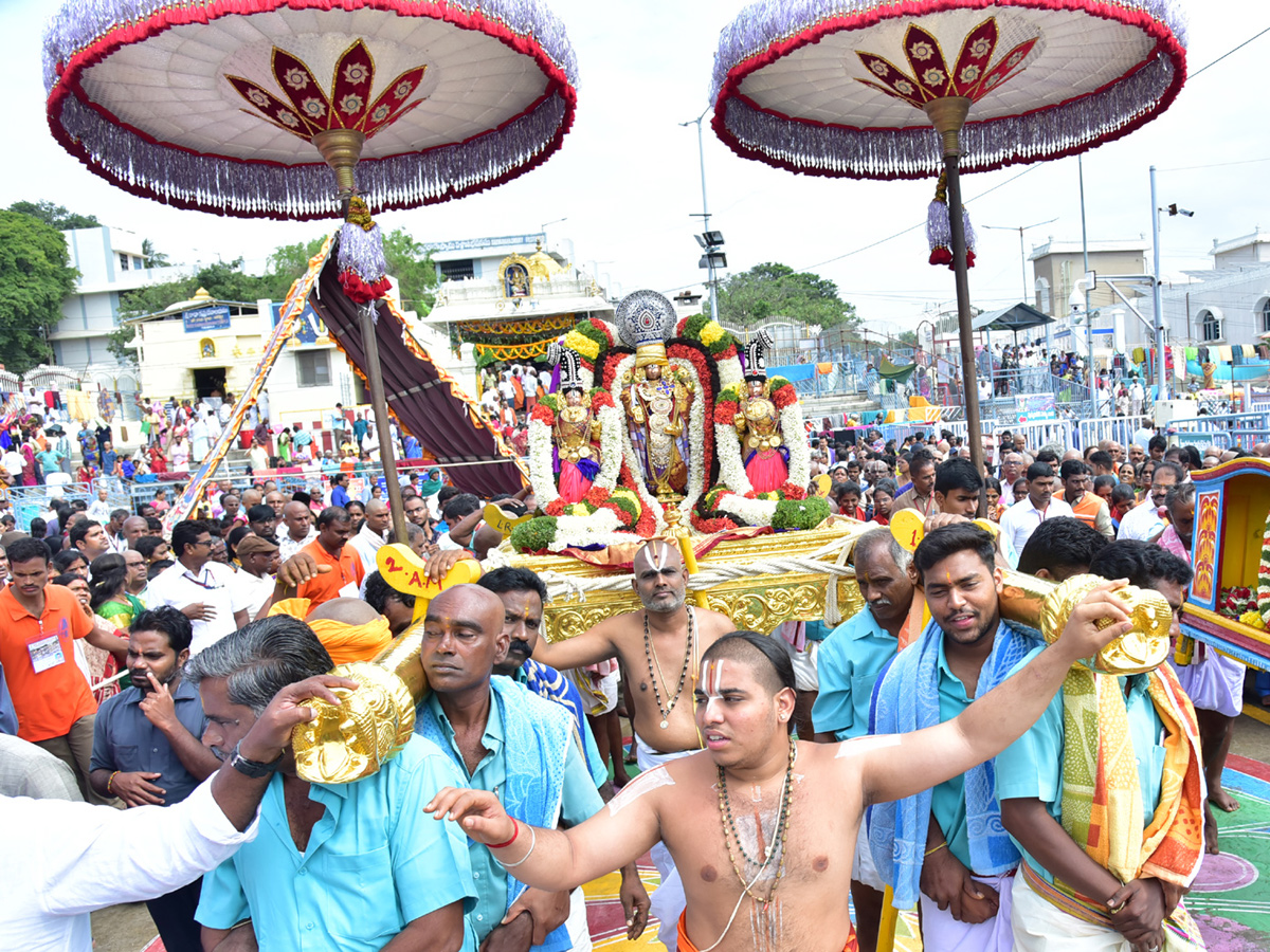 chakra snanam in tirumala Photo Gallery - Sakshi8