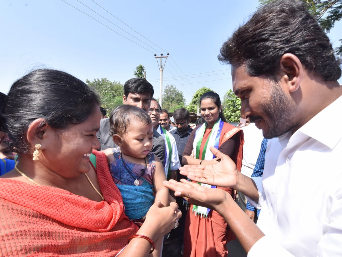 YS Jagan PrajaSankalpaYatra Day 289 Photo Gallery - Sakshi18