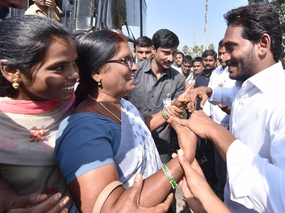 YS Jagan PrajaSankalpaYatra Day 289 Photo Gallery - Sakshi9