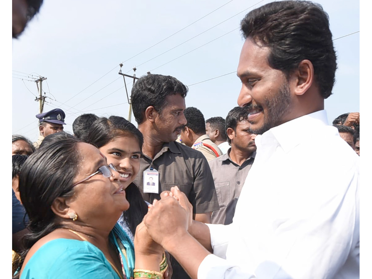 YS Jagan PrajaSankalpaYatra Day 290 Photo Gallery - Sakshi6