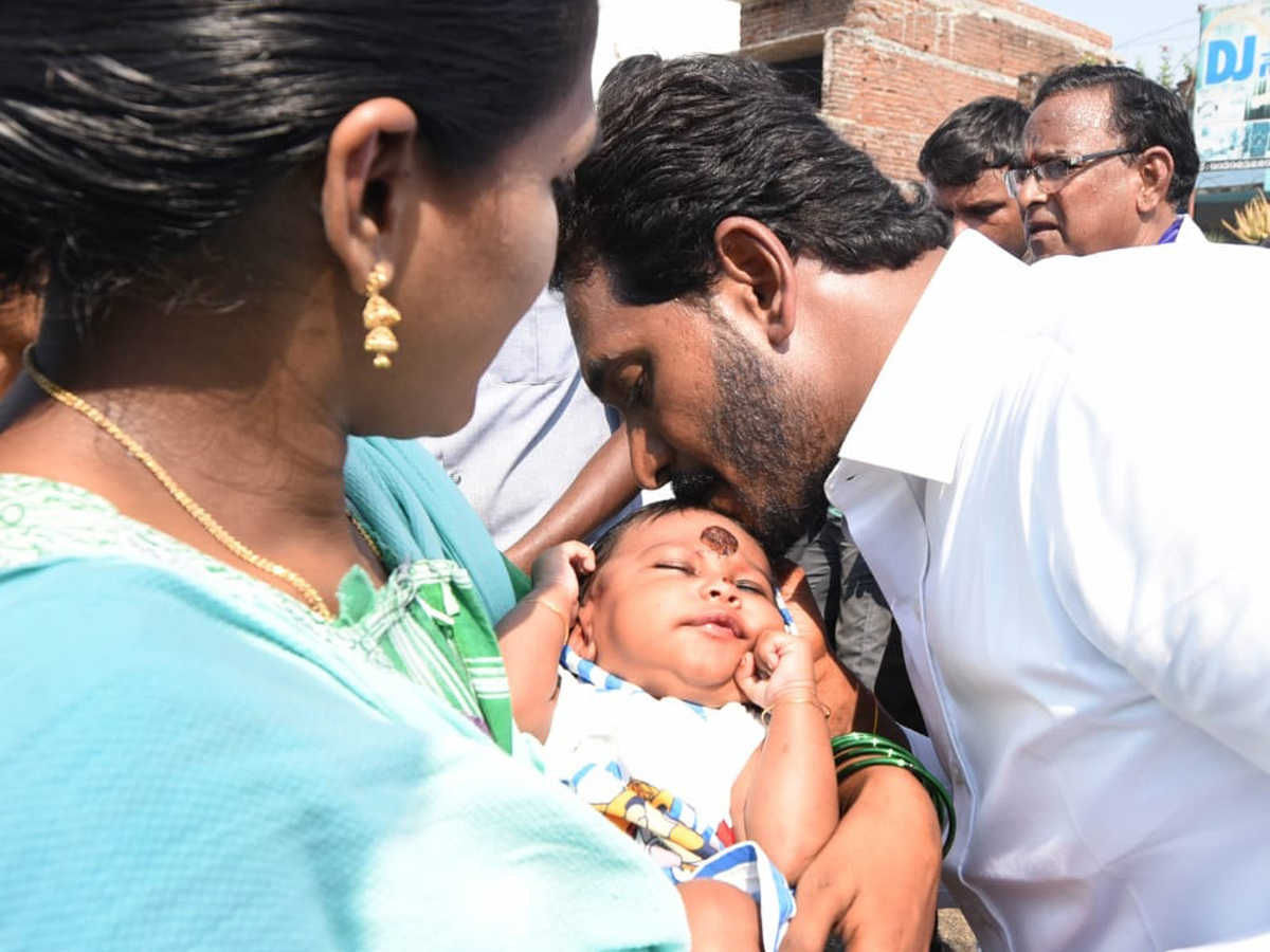 YS jagan padayatra photo gallery - Sakshi22