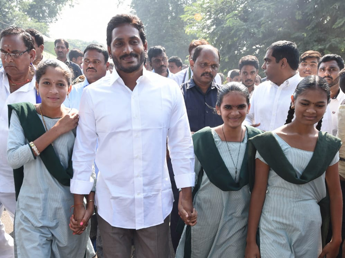 YS jagan padayatra photo gallery - Sakshi5